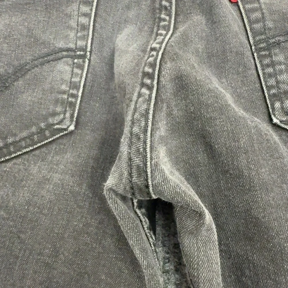 Levis measurements waist